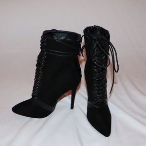 Black Strappy Heeled boot